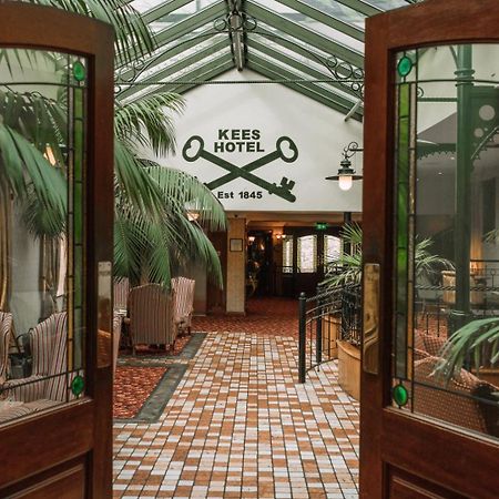 Kee'S Hotel Stranorlar Екстер'єр фото