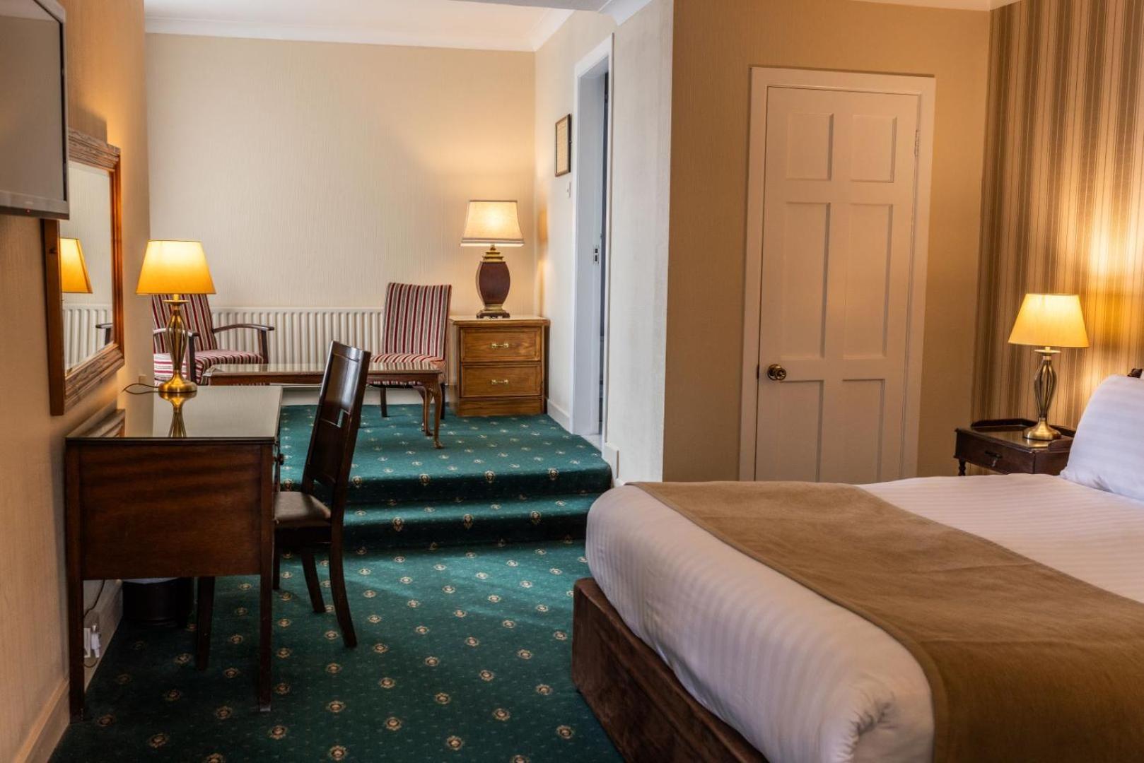 Kee'S Hotel Stranorlar Екстер'єр фото