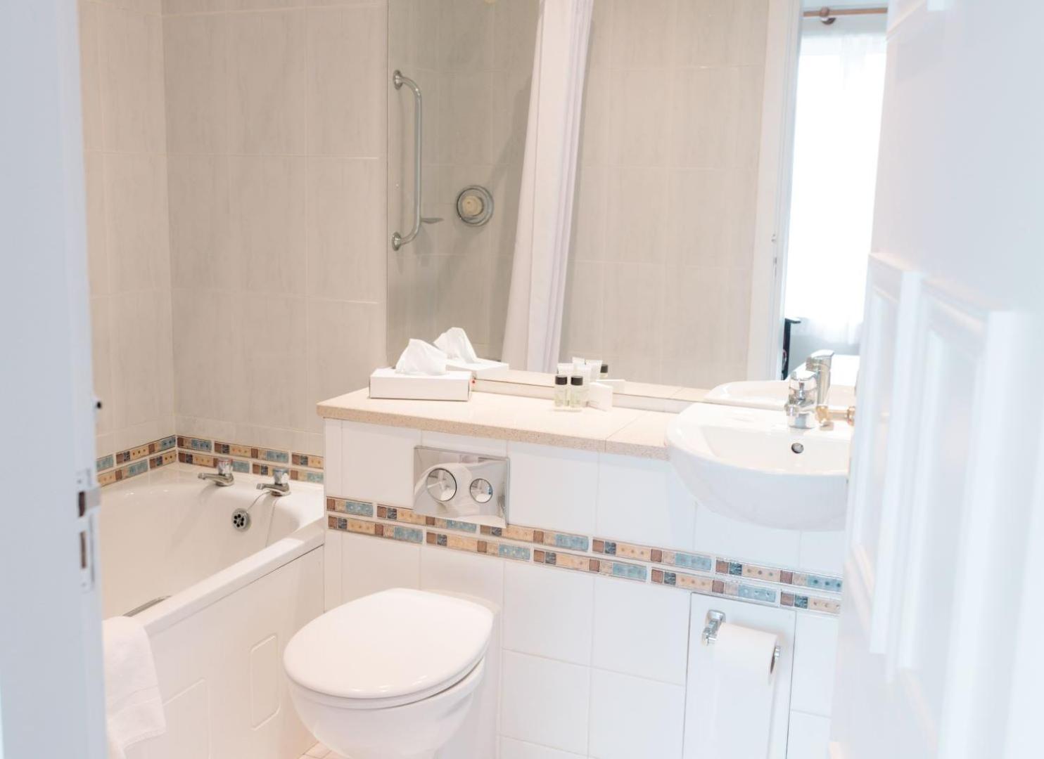 Kee'S Hotel Stranorlar Екстер'єр фото