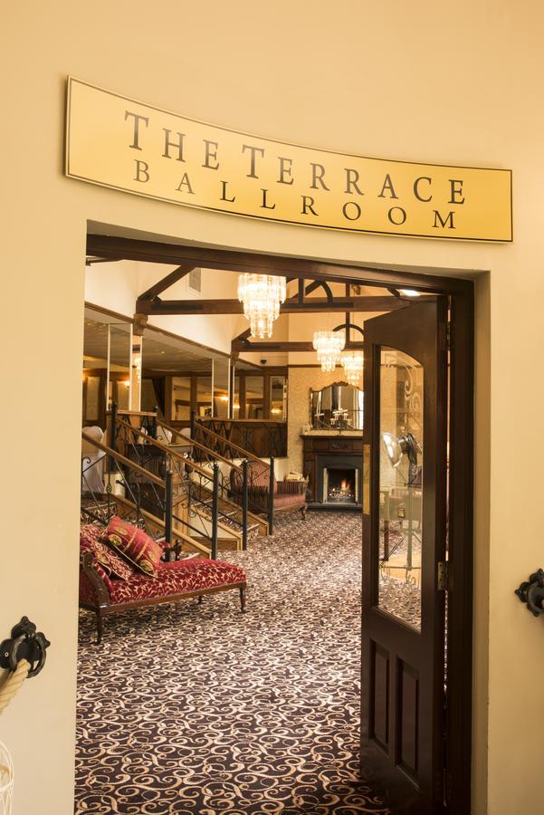 Kee'S Hotel Stranorlar Екстер'єр фото